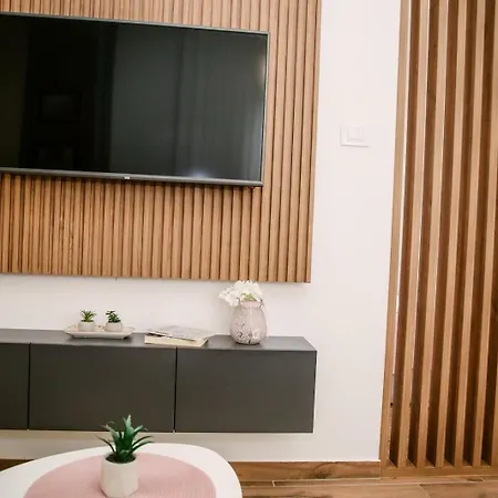 Pool Resort- Lena- 3