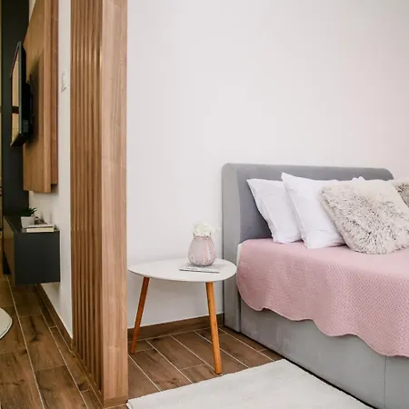 Διαμέρισμα Pool Resort- Lena- 3 Vrdnik