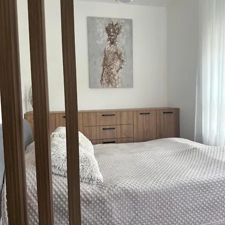 Pool Resort- Lena- 3 * Vrdnik