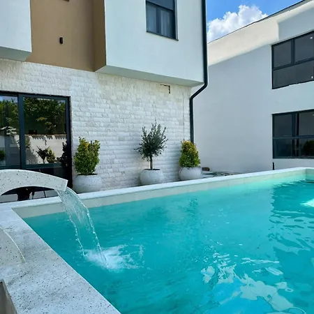Appartement Pool Resort- Lena- 3 *