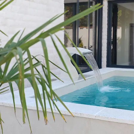 Pool Resort- Lena- 3 *