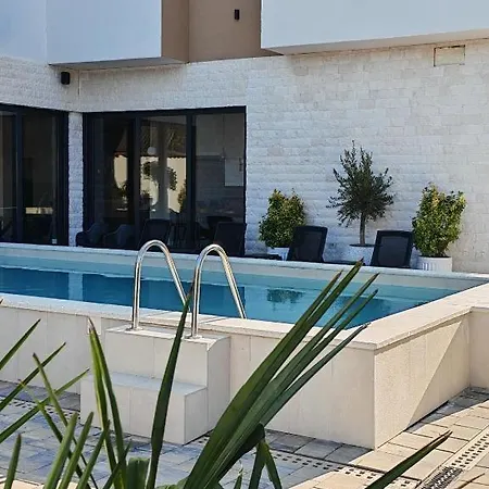 Διαμέρισμα Pool Resort- Lena- 3 *