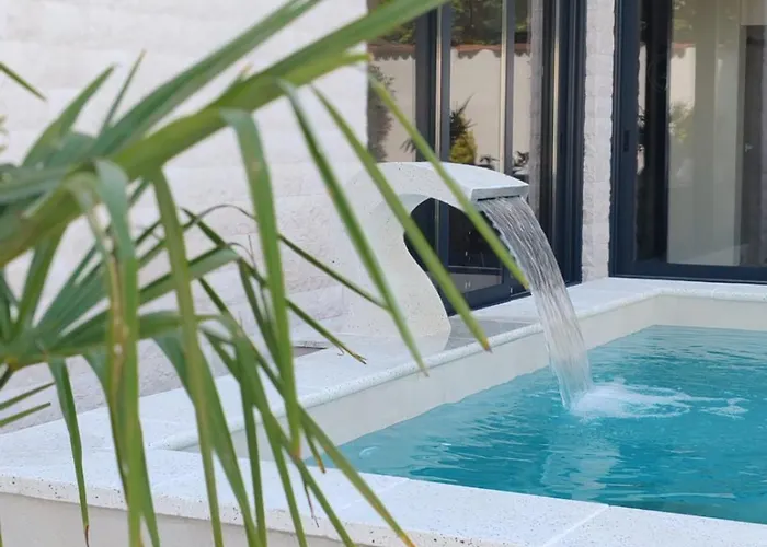 Pool Resort- Lena- 3 *