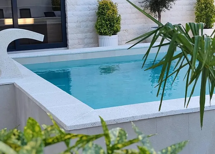 Pool Resort- Lena- 3 ורדניק