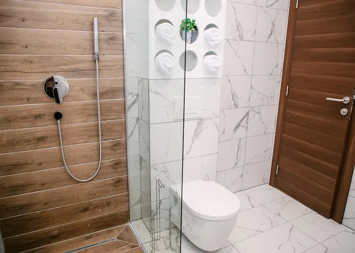 Pool Resort- Lena- 3 דירה