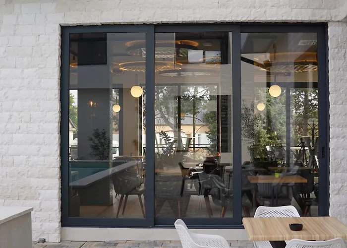 Pool Resort- Lena- 3 *