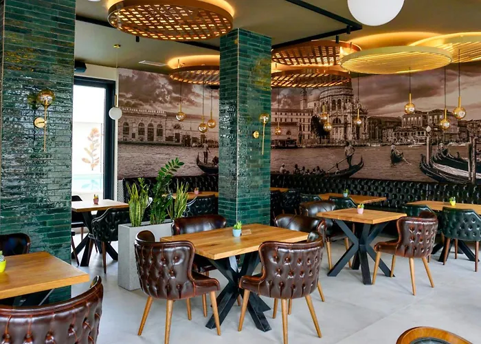 Pool Resort- Lena- 3 דירה